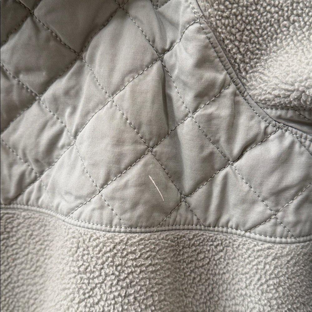 Abercrombie & Fitch Quilted Fleece Pullover - Sage Green - Picture 4 of 5